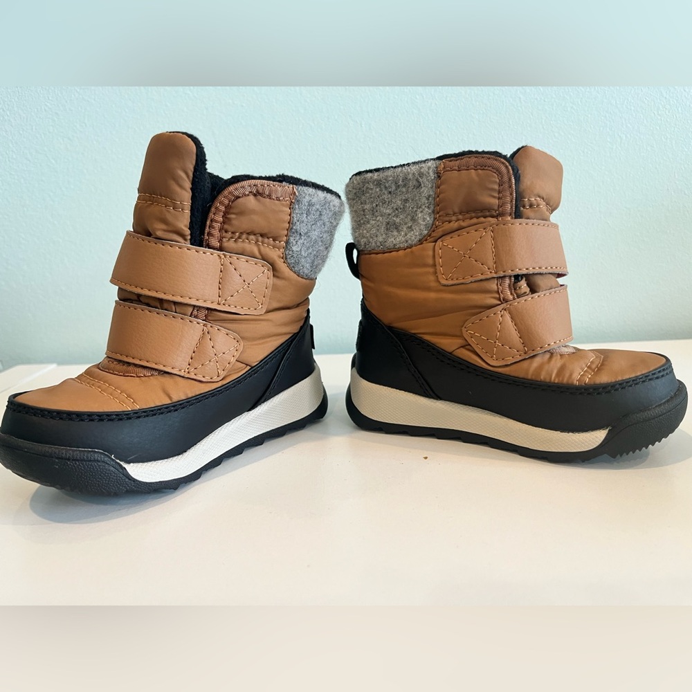 NWOT Toddler Sorel Whitney II Boots - Size 5